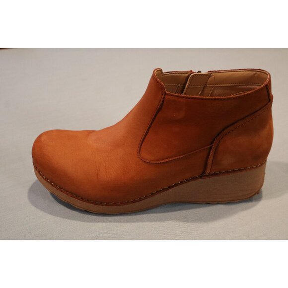 Dansko Womens Charlene Nubuck Ankle Boot - Picture 5 of 8